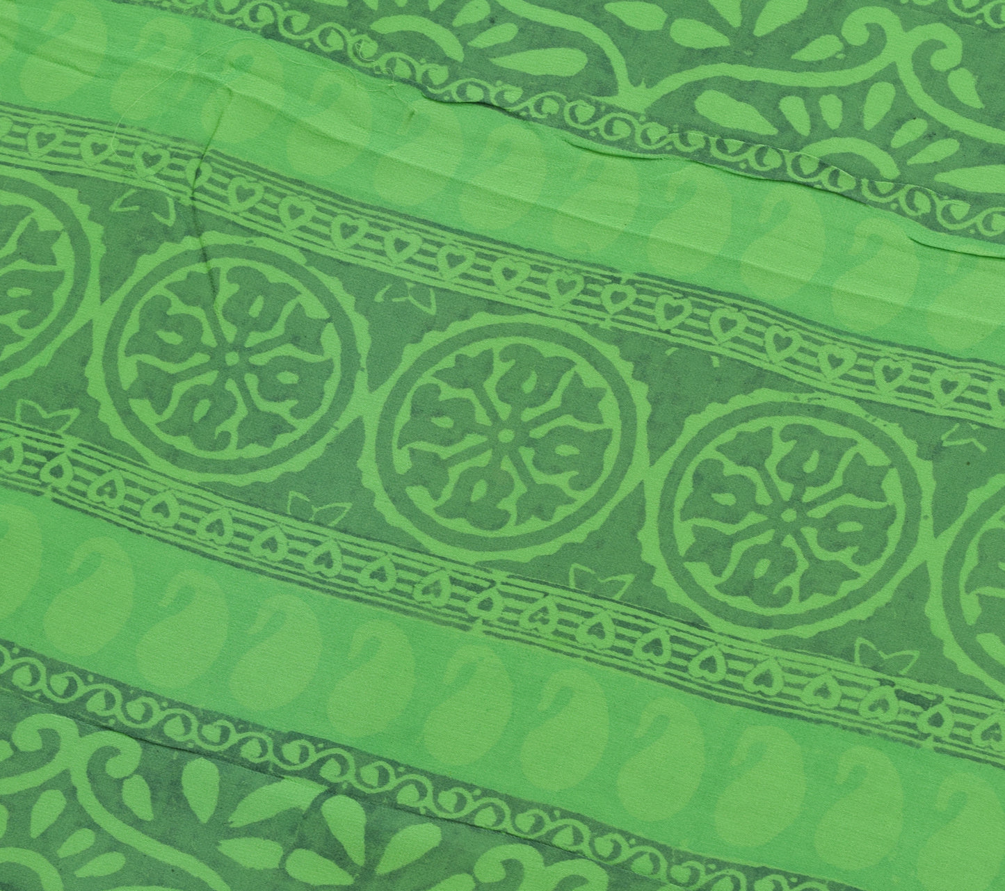 Sushila Vintage Saree 100% Pure Georgette Silk Green Floral Printed Craft Fabric