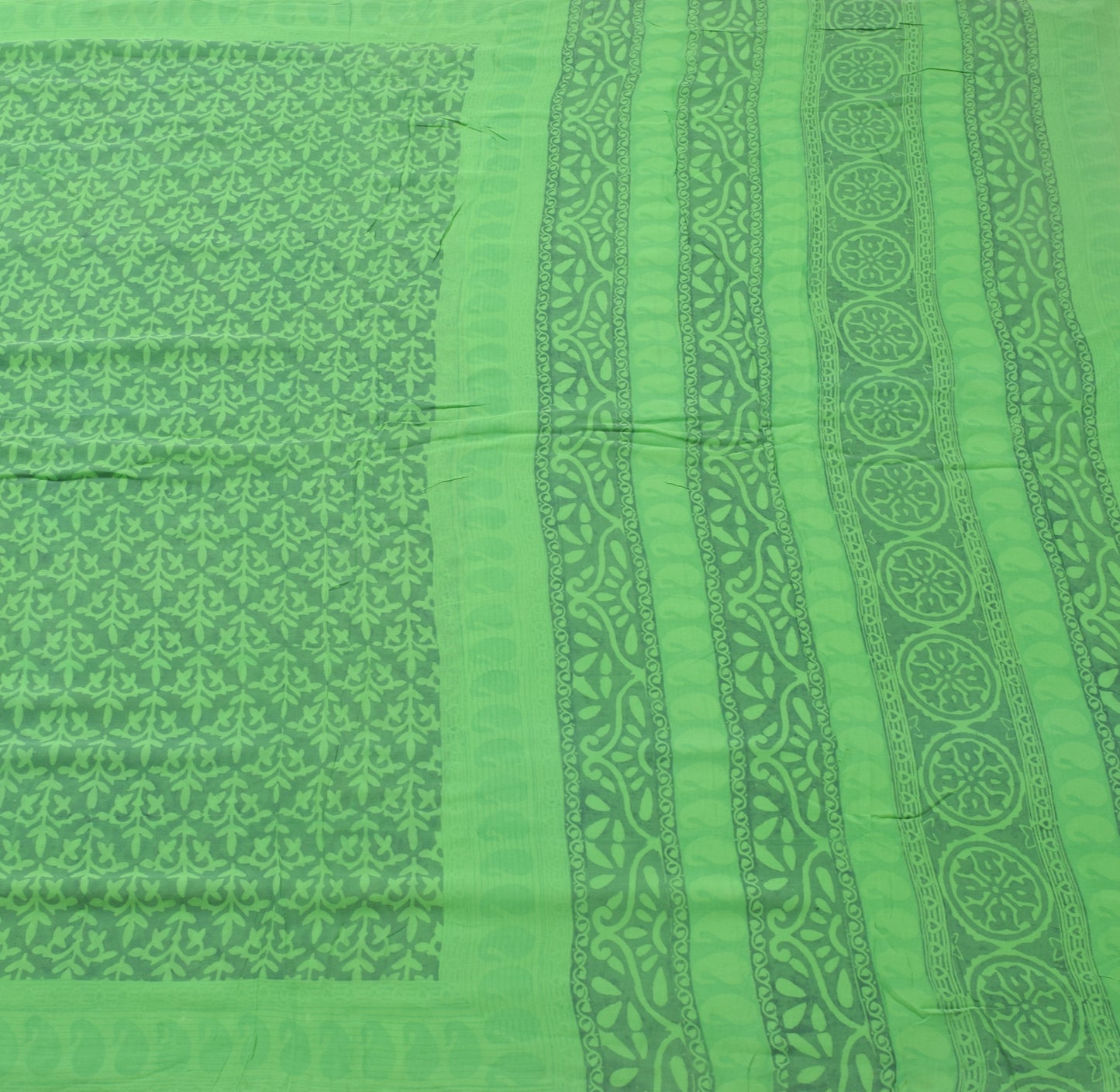 Sushila Vintage Saree 100% Pure Georgette Silk Green Floral Printed Craft Fabric