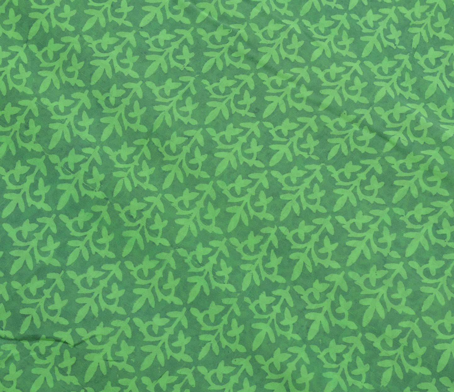 Sushila Vintage Saree 100% Pure Georgette Silk Green Floral Printed Craft Fabric