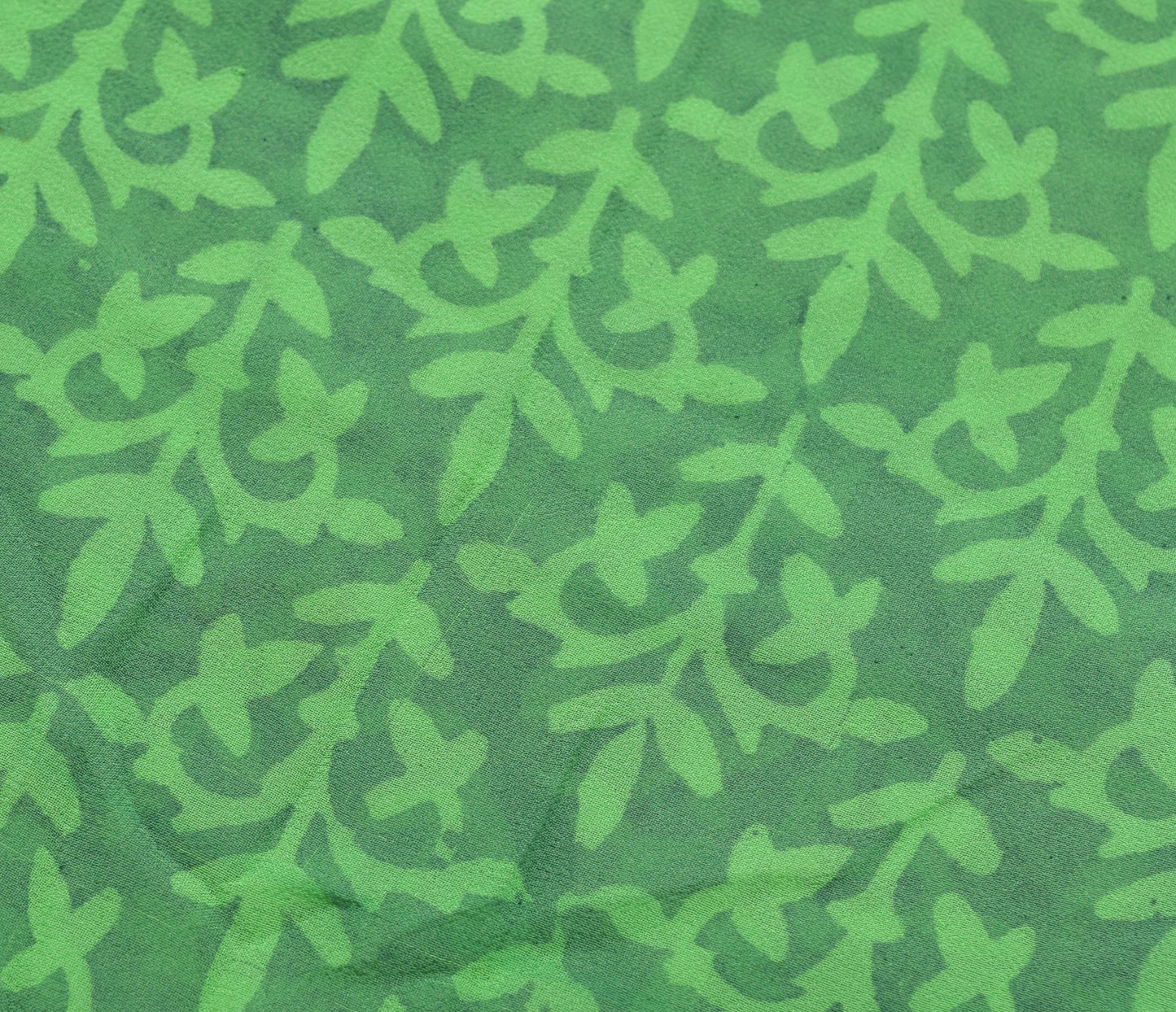 Sushila Vintage Saree 100% Pure Georgette Silk Green Floral Printed Craft Fabric
