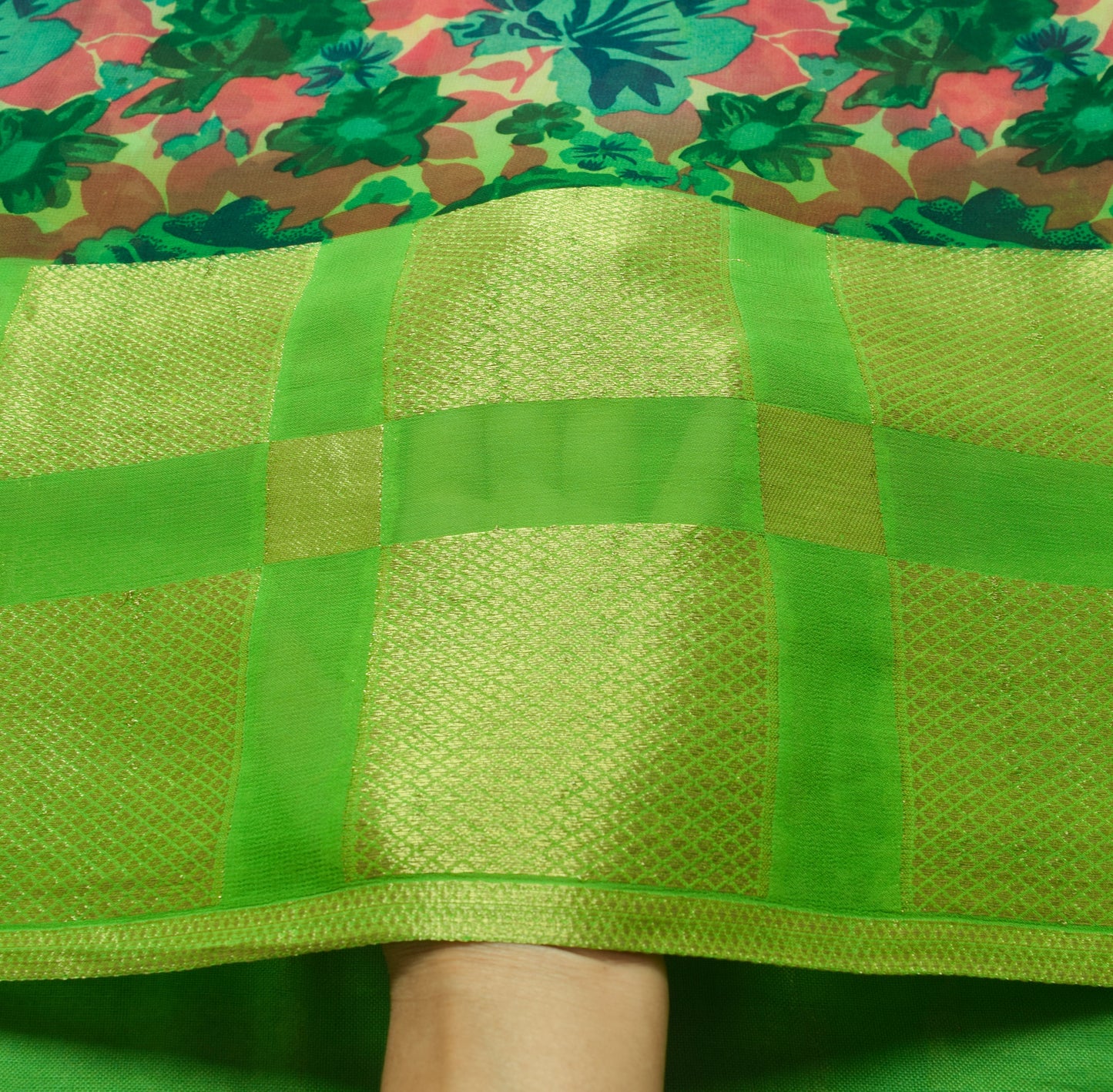 Sushila Vintage Green Saree 100%Pure Georgette Silk Printed&Woven Floral  Fabric