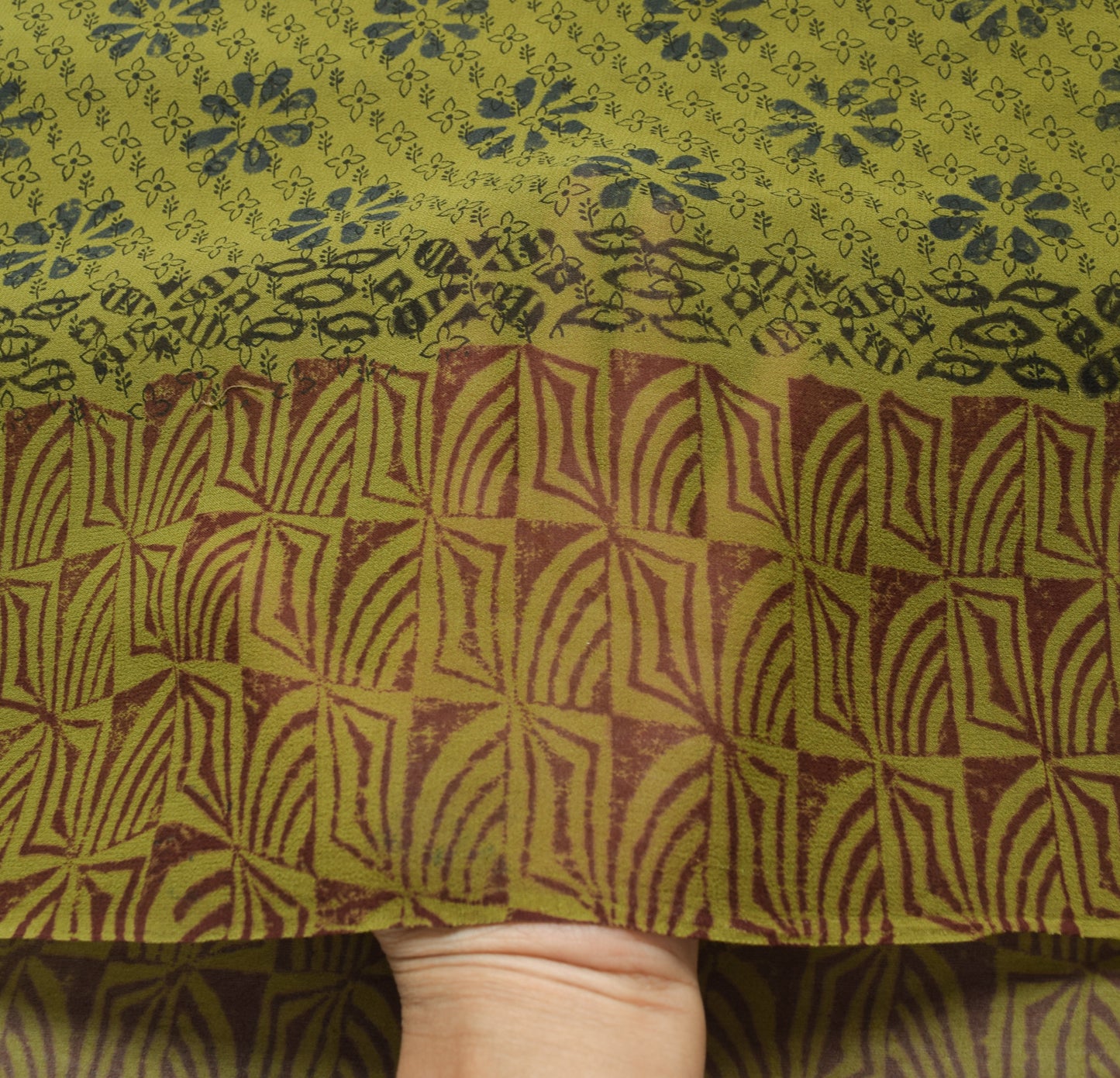 Sushila Vintage Green Saree 100% Pure Georgette Silk Printed Floral Craft Fabric