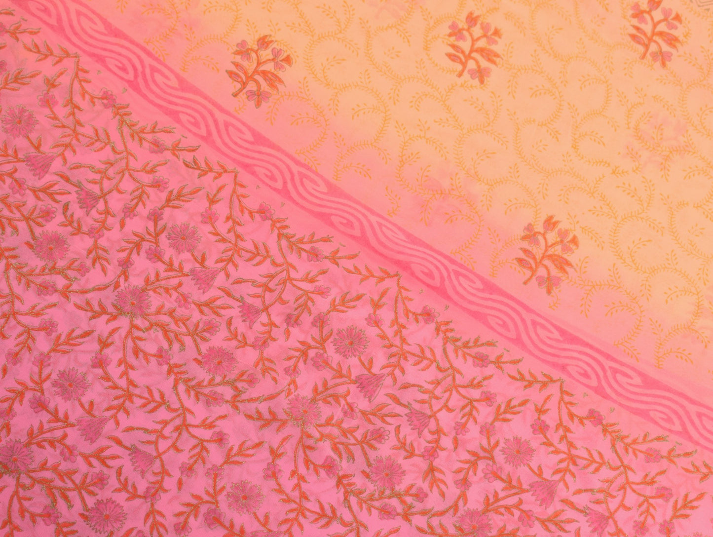 Sushila Vintage Peach Pink Scrap Saree 6Yard Georgette Hand Print Remnant Fabric