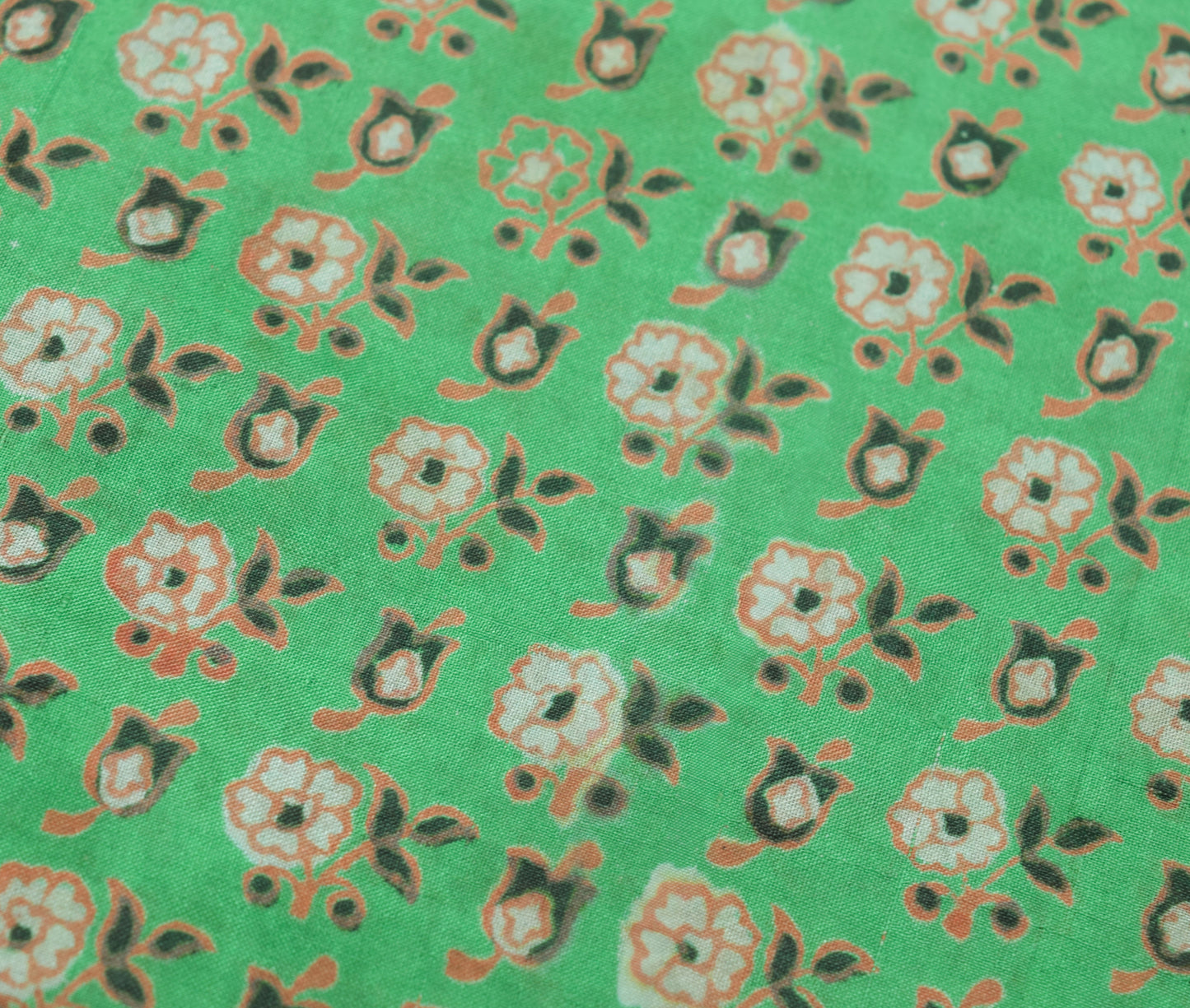Sushila Vintage Saree 100% Pure Silk Green Floral Printed Soft Craft Fabric