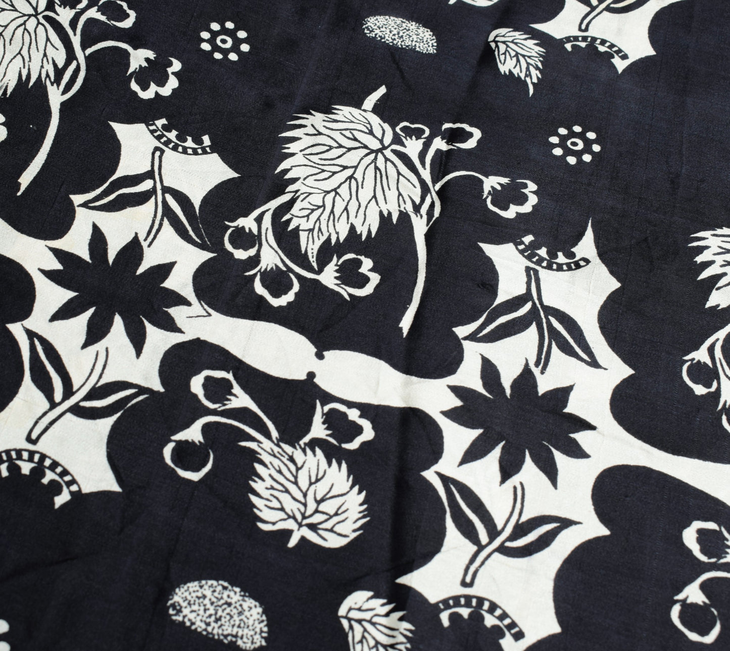 Sushila Vintage Black White Bollywood Saree Pure Satin Silk Printed Soft Fabric