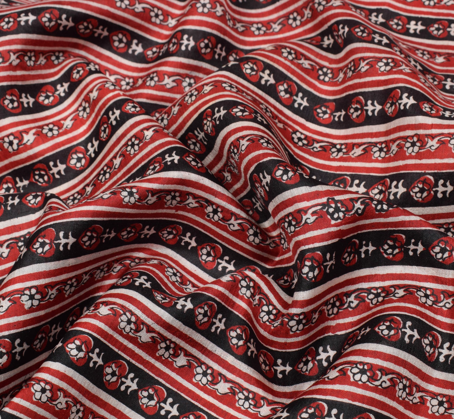 Sushila Vintage Red Black Saree Pure Silk Hand Block Print Floral Soft 6YDFabric