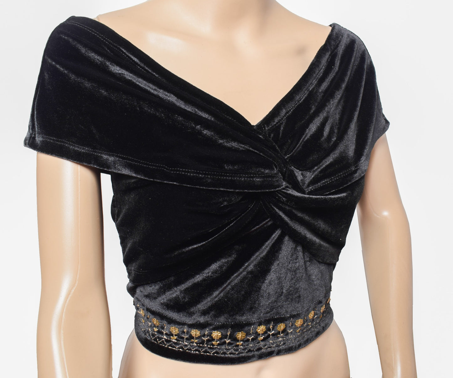 Sushila Vintage Black Off-Shoulder Fitted CropTop Designer Velvet Sari Blouse30"