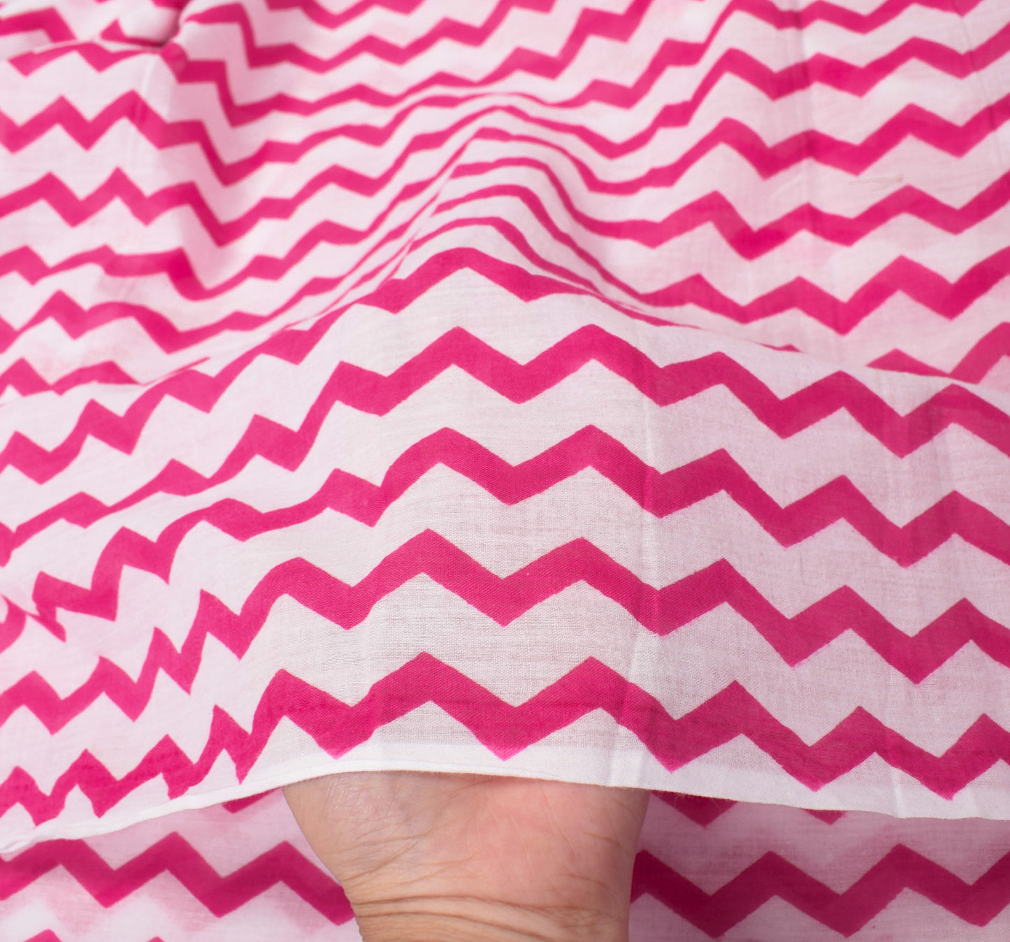 Sushila Vintage White Pink Dupatta Printed Zig-Zag 100% Pure Cotton Long Stole
