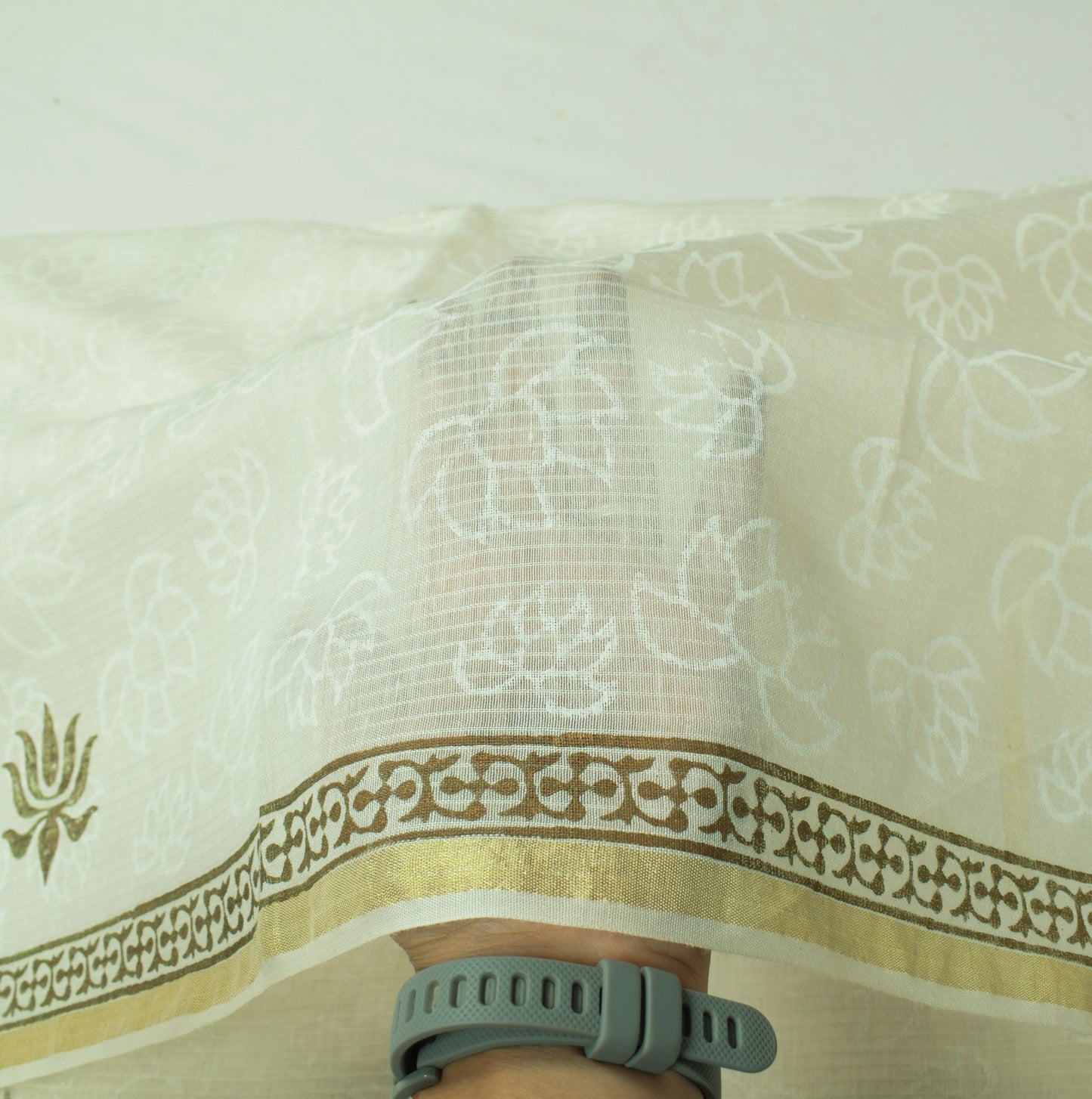 Sushila Vintage White Floral Dupatta Hand Block Silk Cotton Maheshwari LongStole