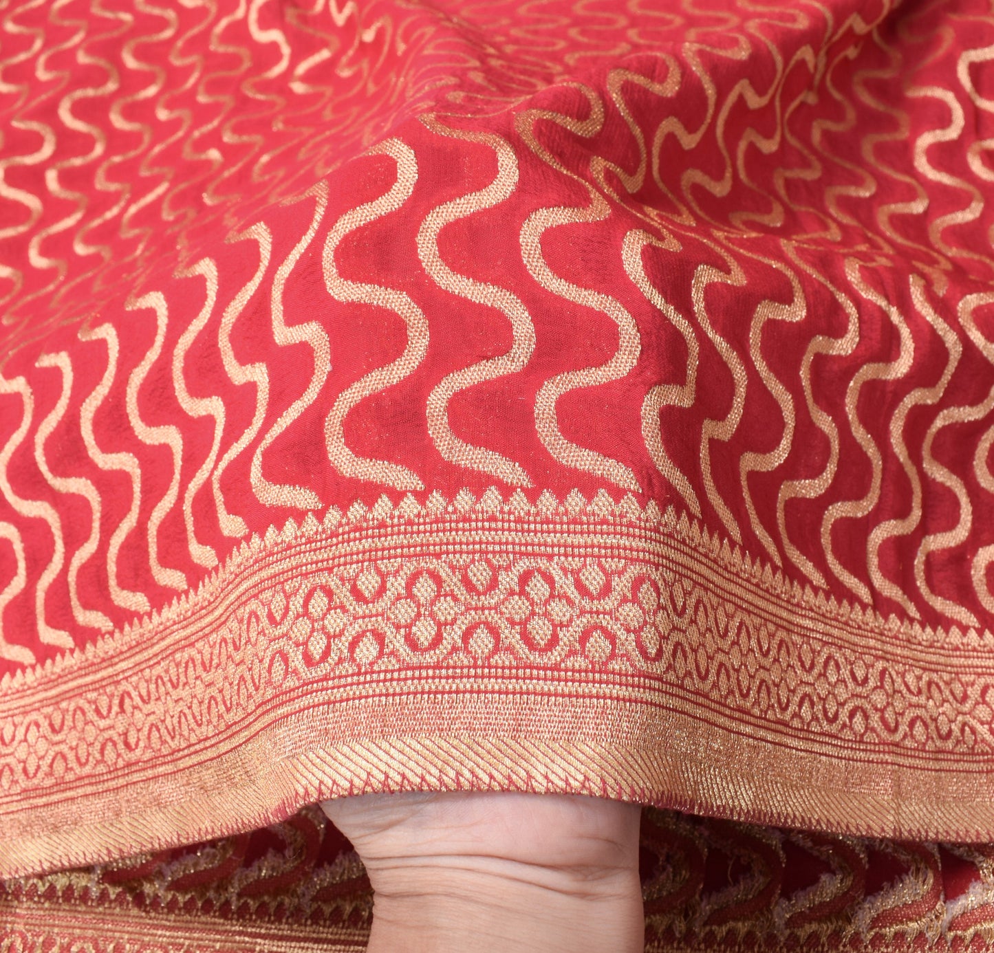 Sushila Vintage Red Banarasi Dupatta Pure Georgette Laheriya Woven Long Stole