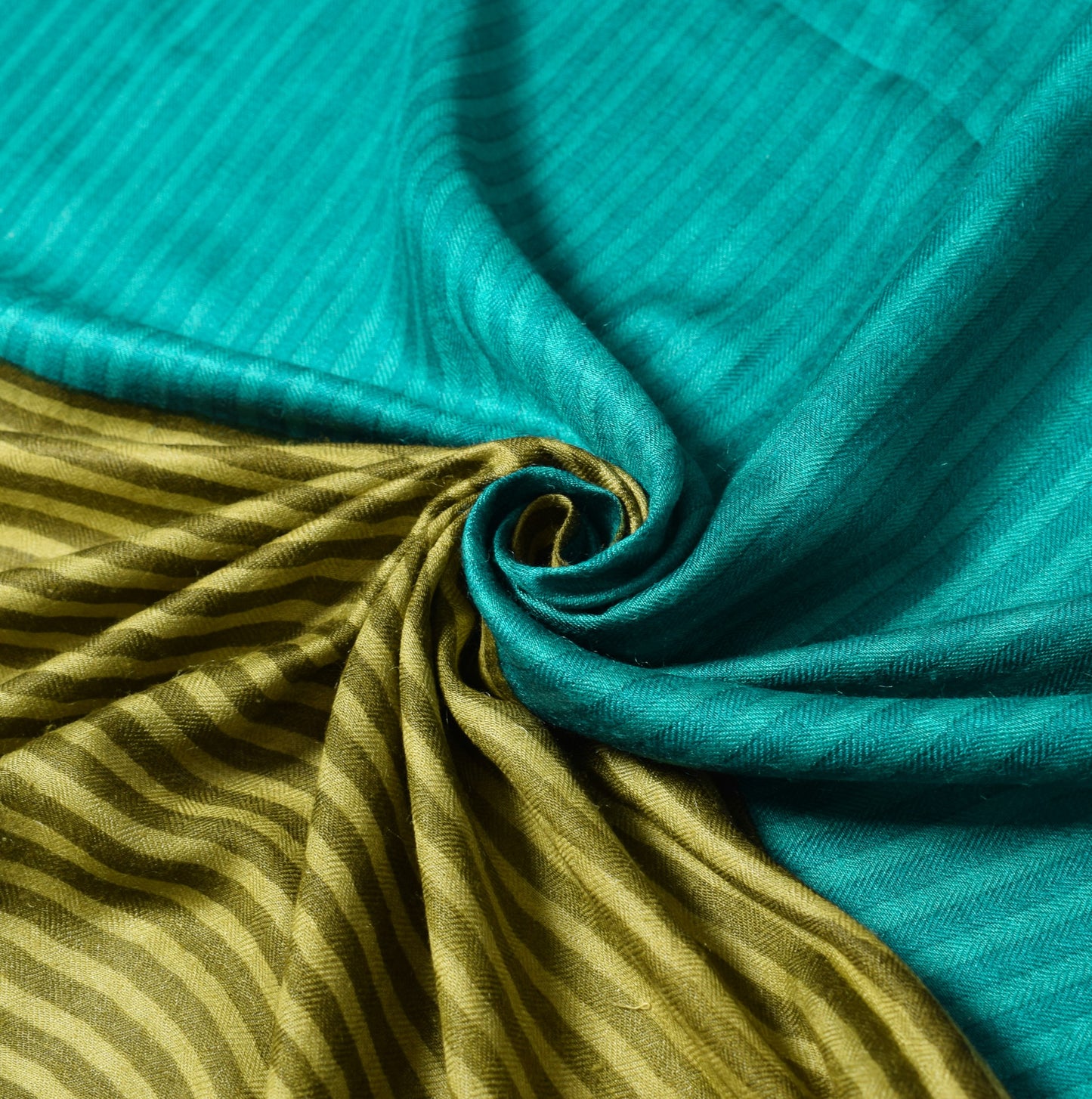 Sushila Vintage Stripes Printed Dupatta Pure Woolen Soft Hand Printed Long Stole