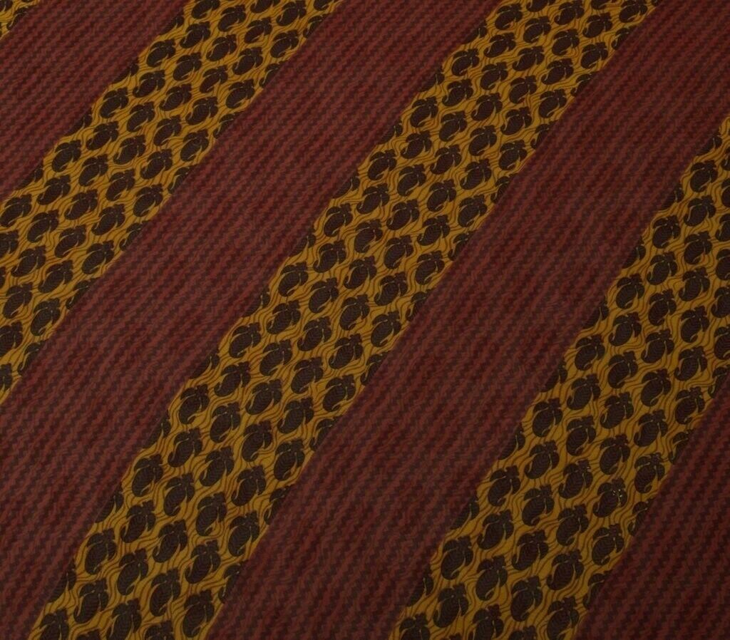 Vintage Saree Blend Georgette Silk Printed Scrap Sari Fabric for Craft Maroon