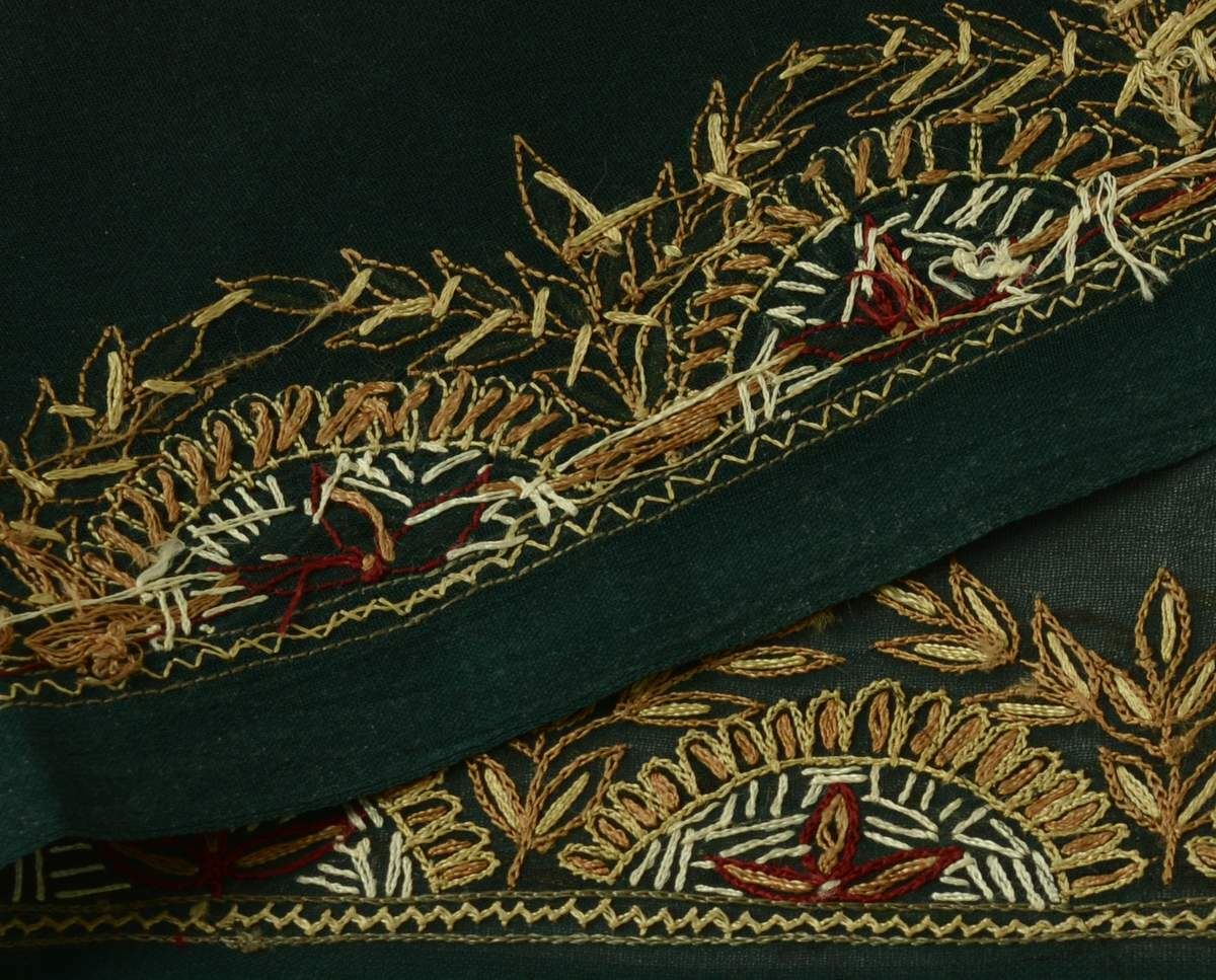 Vintage Sari Border Indian Craft Trim Hand Embroidered Green Lace Ribbon Wrap