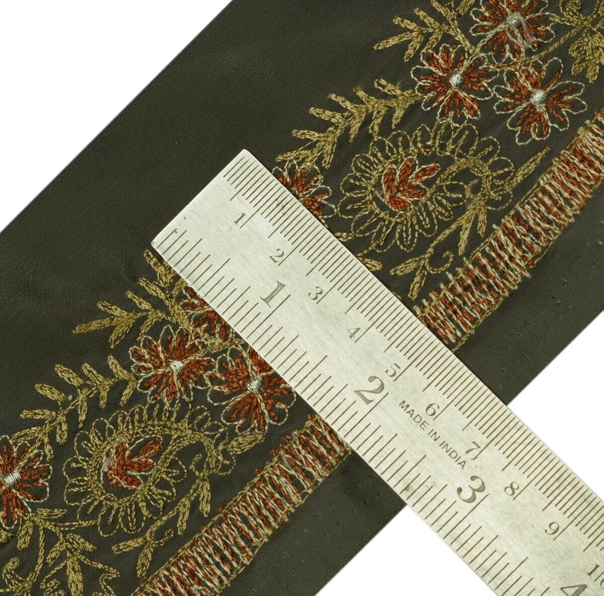 Vintage Saree Border Indian Craft Trim Embroidered Grayish Green Ribbon Lace