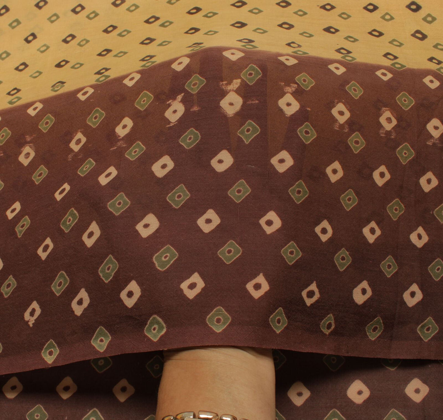 Sushila Vintage Cream Saree 100% Pure Cotton Bandhani Printed Soft Craft Fabric