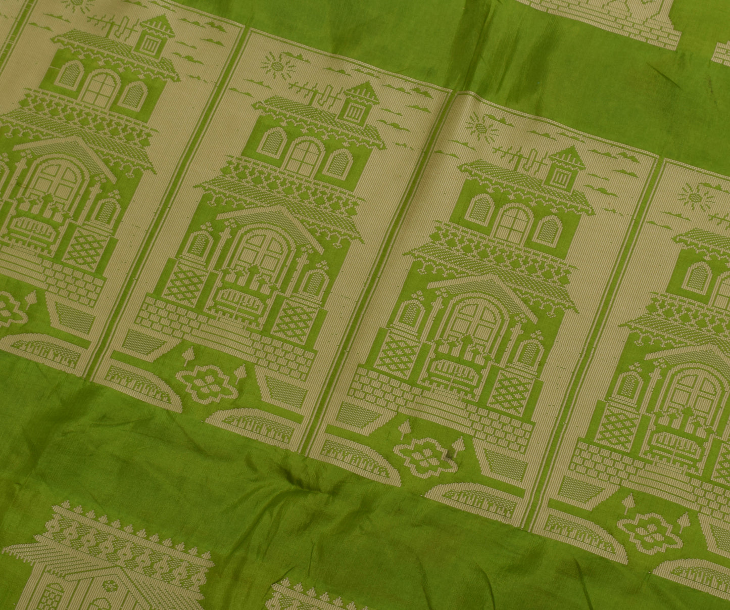 Sushila Vintage Green Scrap Saree 100% Pure Silk Woven Sari Craft 5 Yard Fabric