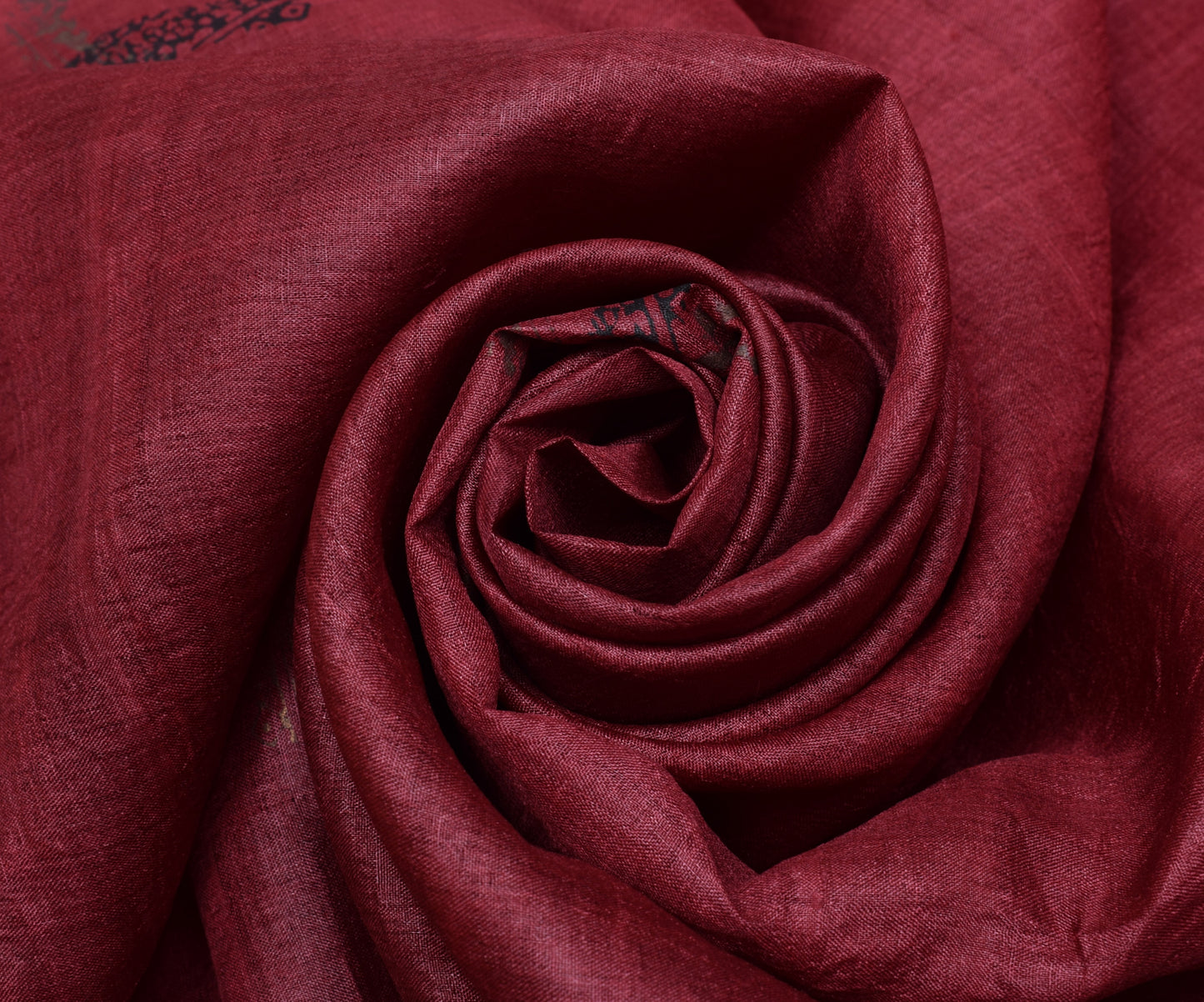 Sushila Vintage Indian Maroon Scrap Saree Pure Silk Printed 5 Yard Sari Fabric