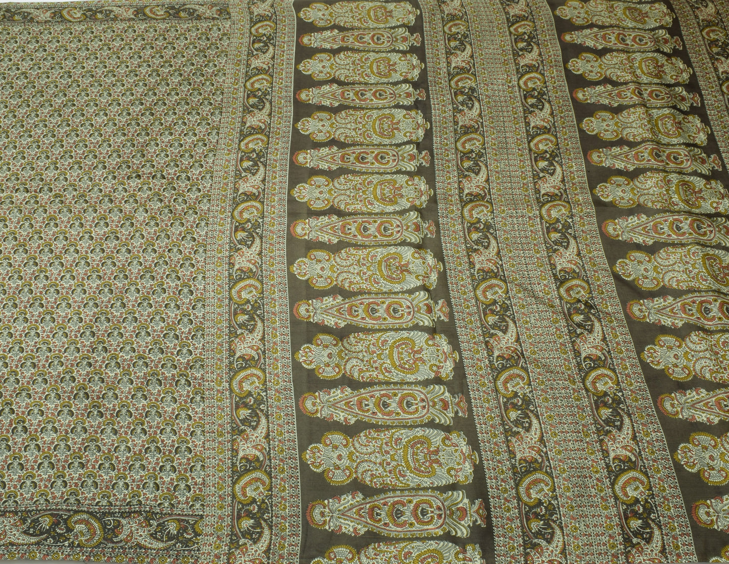 Sushila Vintage Light Green Scrap Sari 100% Pure Silk Printed Floral Sari Fabric