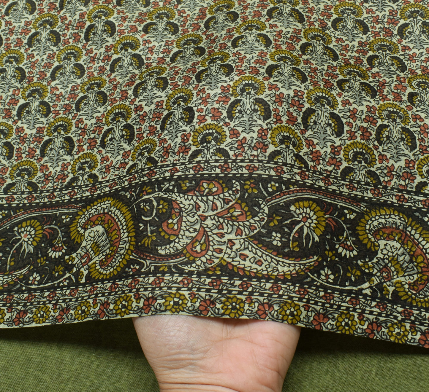 Sushila Vintage Light Green Scrap Sari 100% Pure Silk Printed Floral Sari Fabric