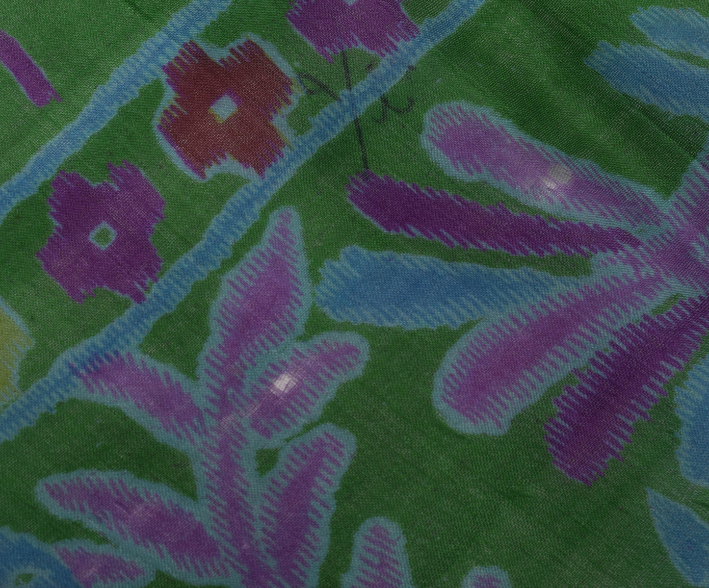 Sushila Vintage Indian Green Scrap Saree 100% Pure Silk Printed Sari Fabric