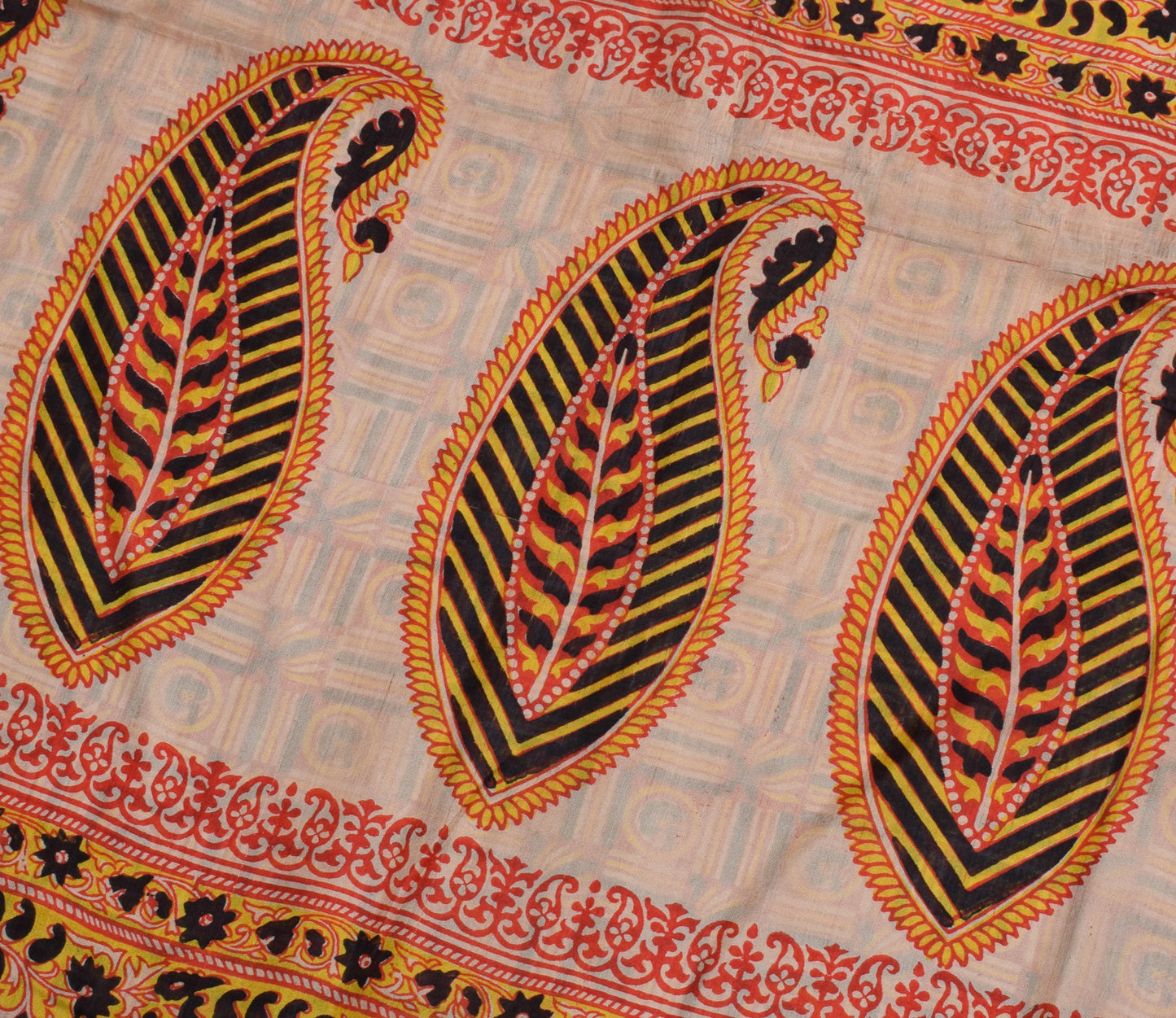 Sushila Vintage Indian Scrap Saree 100% Pure Silk Printed Floral Sari Fabric