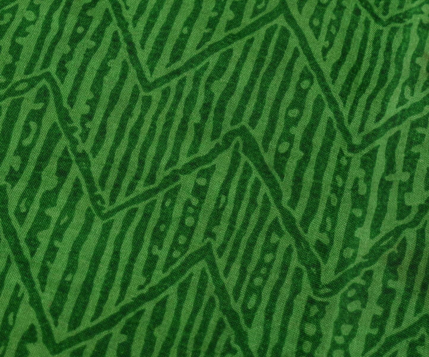 Sushila Vintage Green Scrap Saree 100% Pure Silk Printed Zig-Zag Sari Fabric
