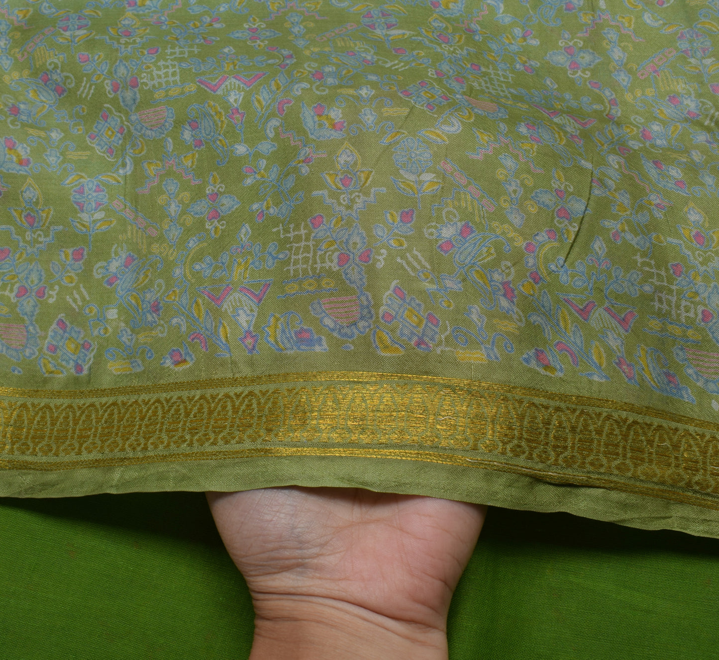 Sushila Vintage Green Scrap Saree 100% Pure Silk Printed Floral Sari Fabric