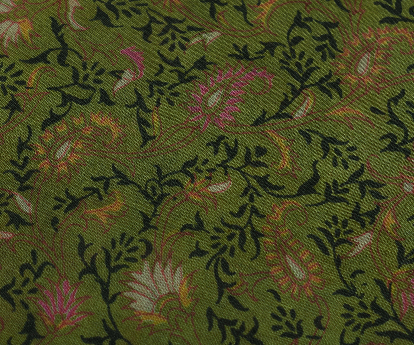 Sushila Vintage Green Scrap Saree 100% Pure Silk Printed Floral Sari Fabric