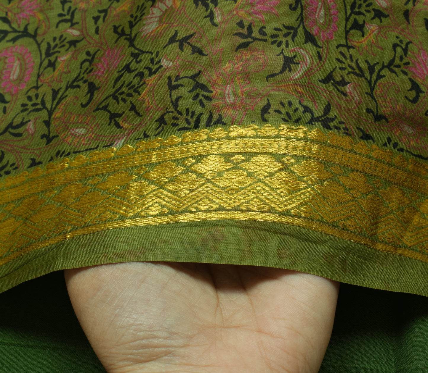 Sushila Vintage Green Scrap Saree 100% Pure Silk Printed Floral Sari Fabric