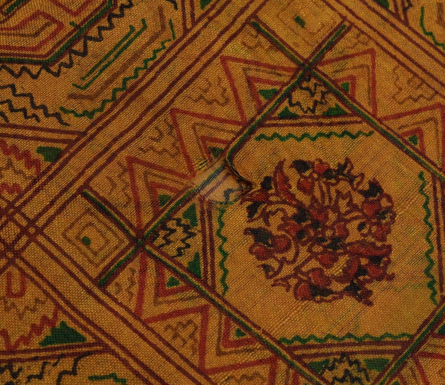 Sushila Vintage Indian Scrap Saree 100% Pure Silk Printed 5 Yard  Sari Fabric