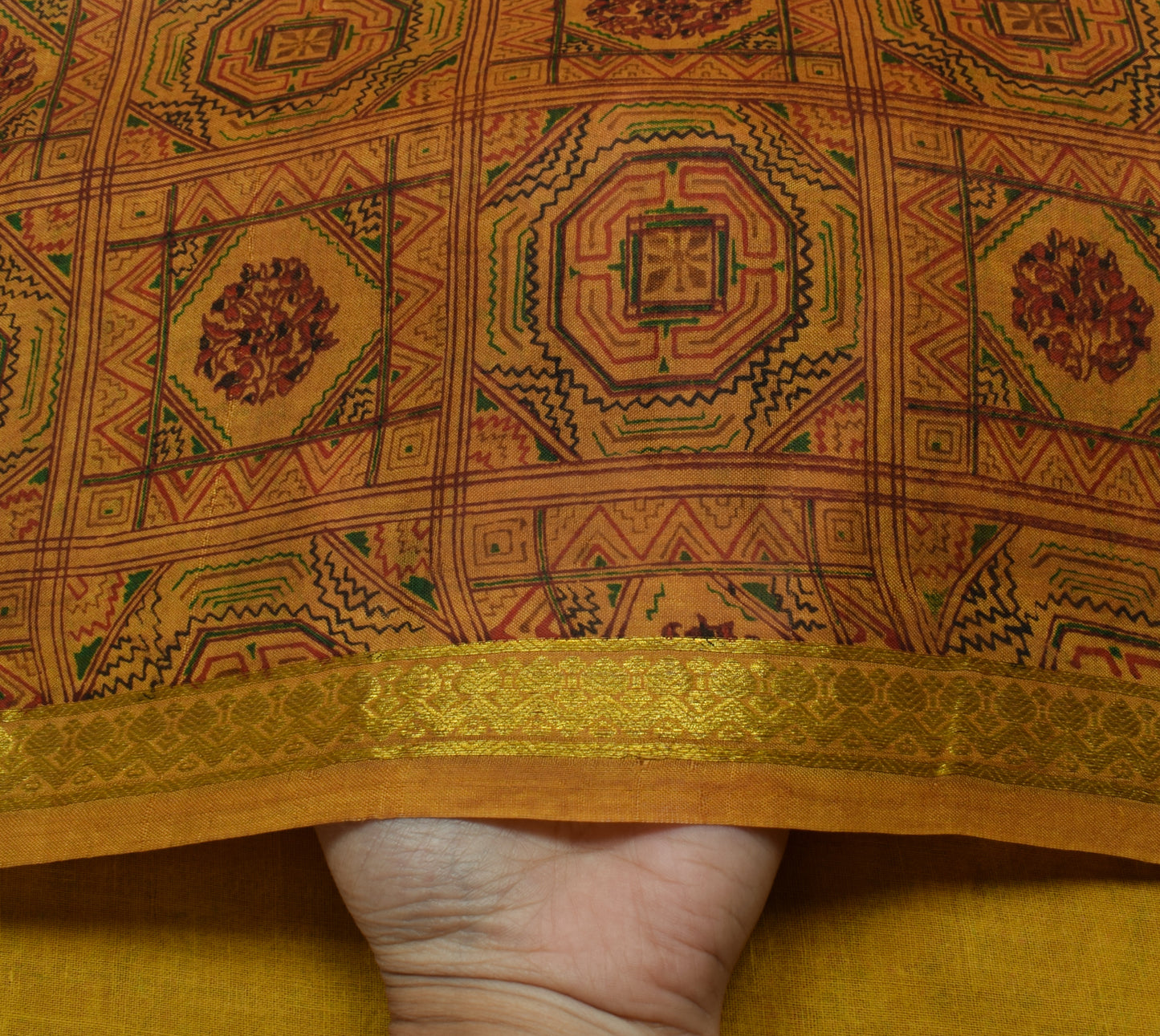 Sushila Vintage Indian Scrap Saree 100% Pure Silk Printed 5 Yard  Sari Fabric