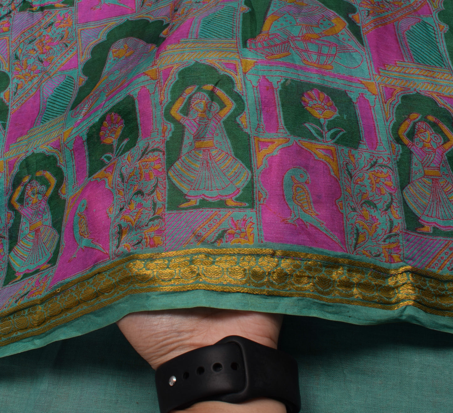 Sushila Vintage Indian Scrap Saree 100% Pure Silk Printed Humans Sari Fabric