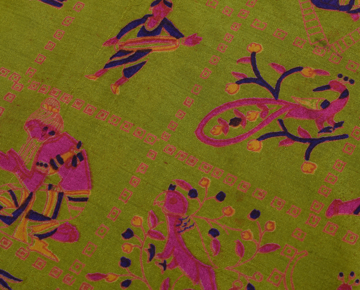 Sushila Vintage Green Scrap Saree 100% Pure Silk Printed 5 Yard Sari Fabric
