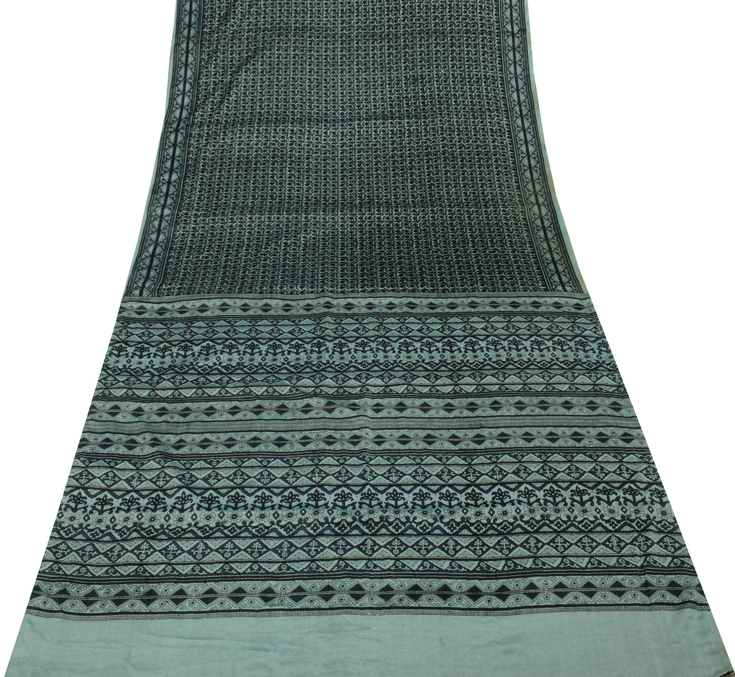 Sushila Vintage Indian Scrap Saree Blend Silk Printed 5 Yard Sari Craft Fabric