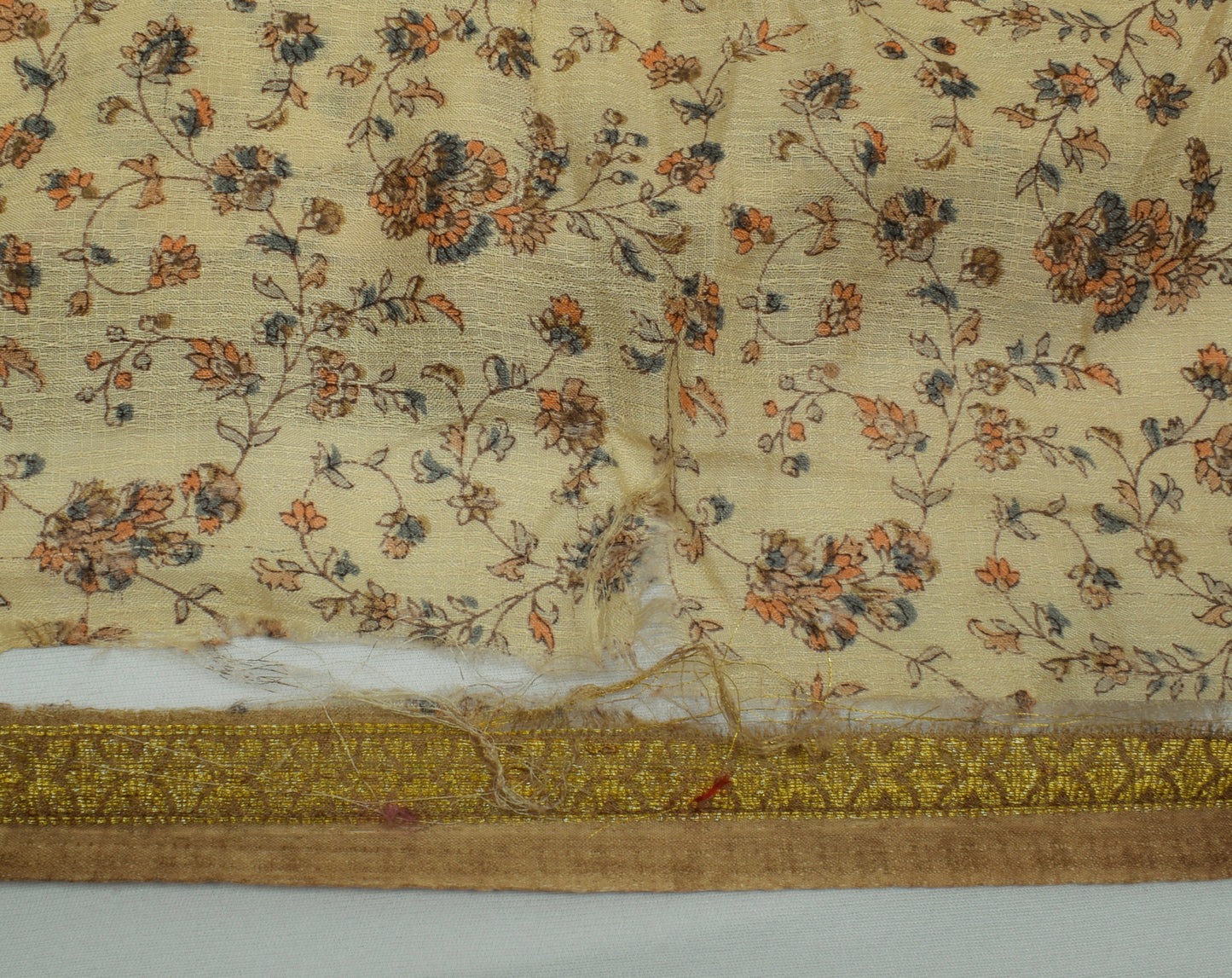 Sushila Vintage Cream Scrap Saree Blend Silk Printed Floral Sari Fabric