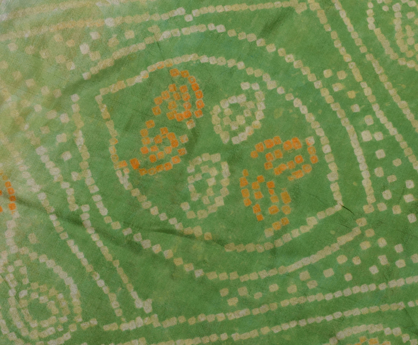 Sushila Vintage Green Scrap Saree 100% Pure Silk Bandhani Printed Sari Fabric