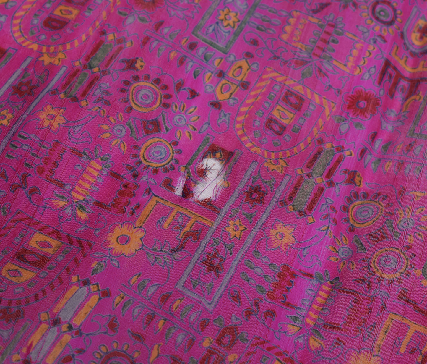 Sushila Vintage Magenta Scrap Saree 100% Pure Silk Printed Floral Sari Fabric