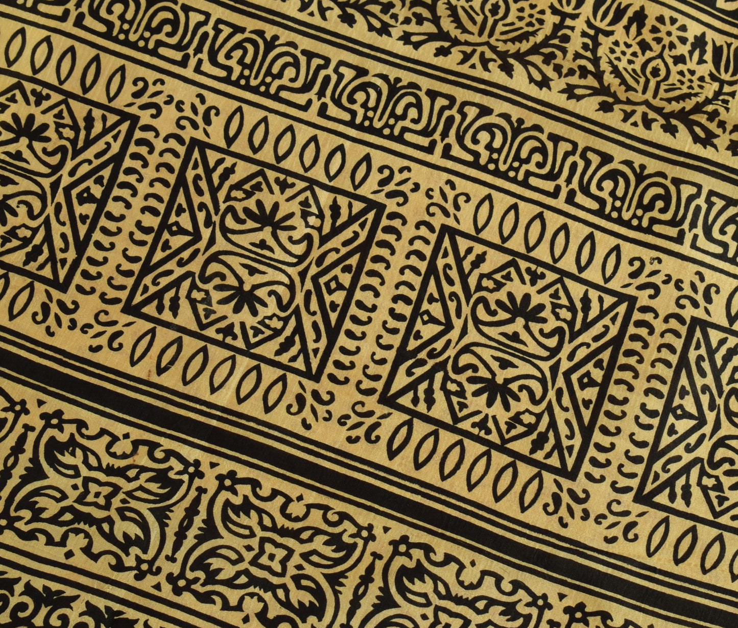 Sushila Vintage Brown Scrap Saree 100% Pure Silk Printed Sari 5 YD Craft Fabric