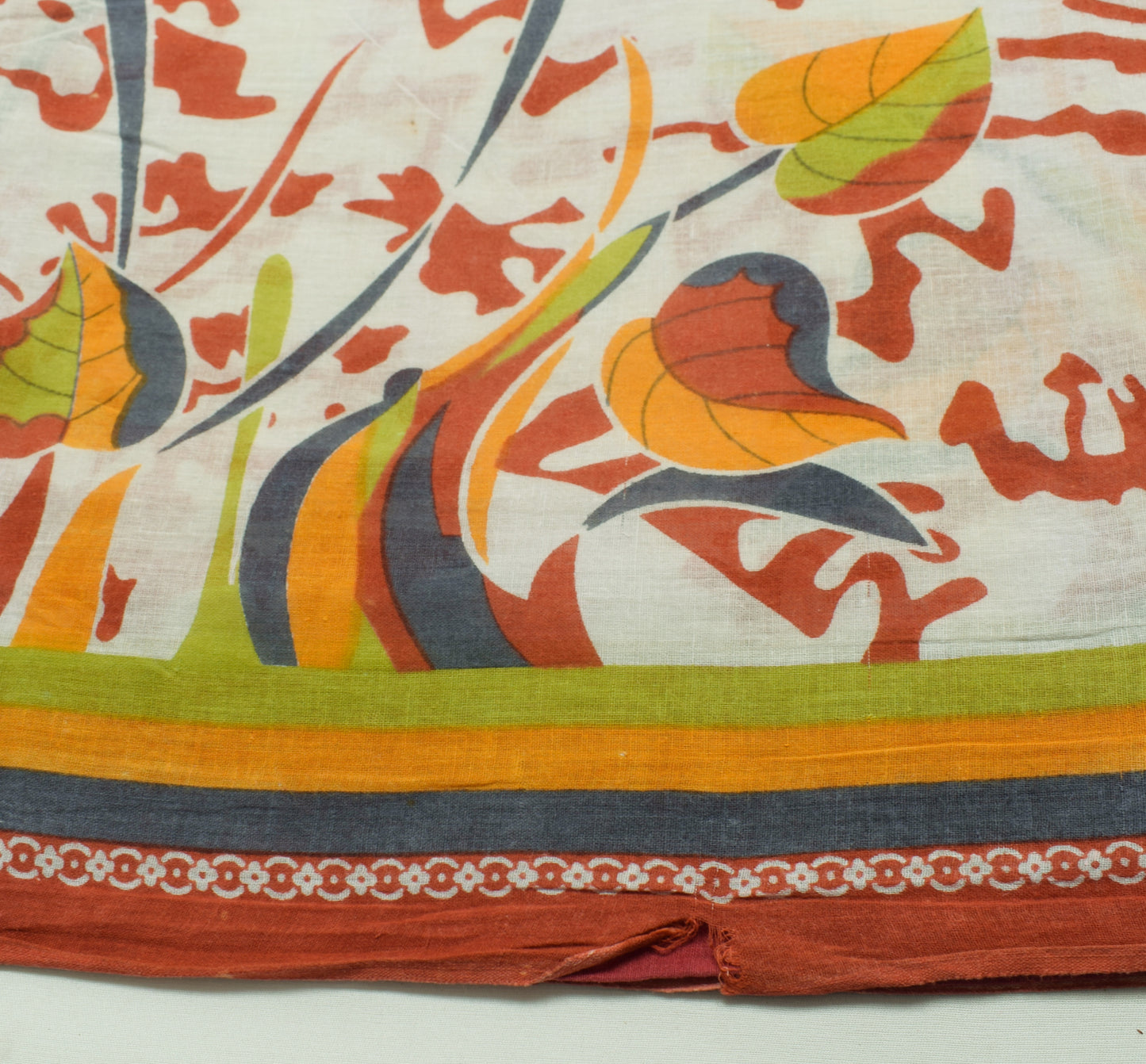 Sushila Vintage White Scrap Saree 100% Pure Cotton Printed Sari 5YD Craft Fabric