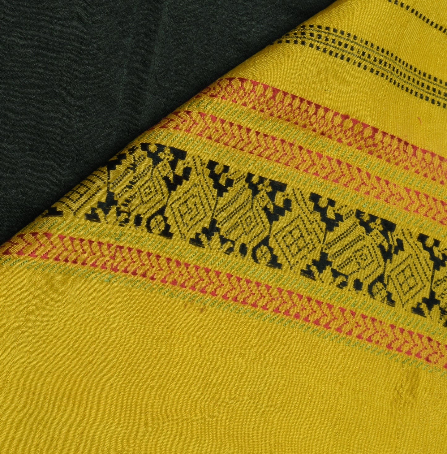 Sushila Vintage Black Saree Handwoven Peacock Border Pallu Pure Silk Sari Fabric