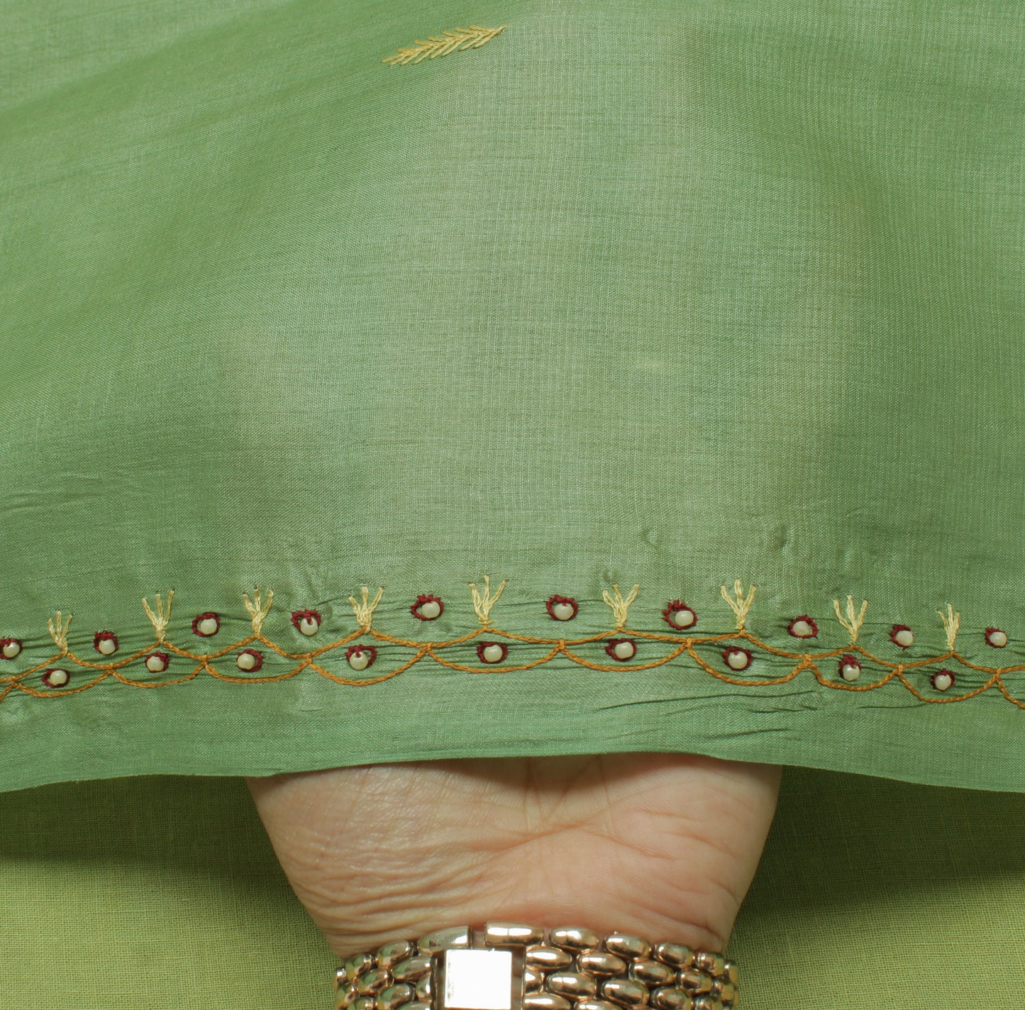 Sushila Vintage Green Saree Pure Silk Hand Embroidered Floral Sari Craft Fabric