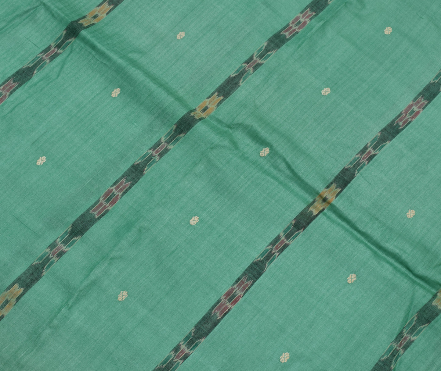 Sushila Vintage Green Saree Pure Silk Hand Woven Ikat Patola Sari Craft Fabric