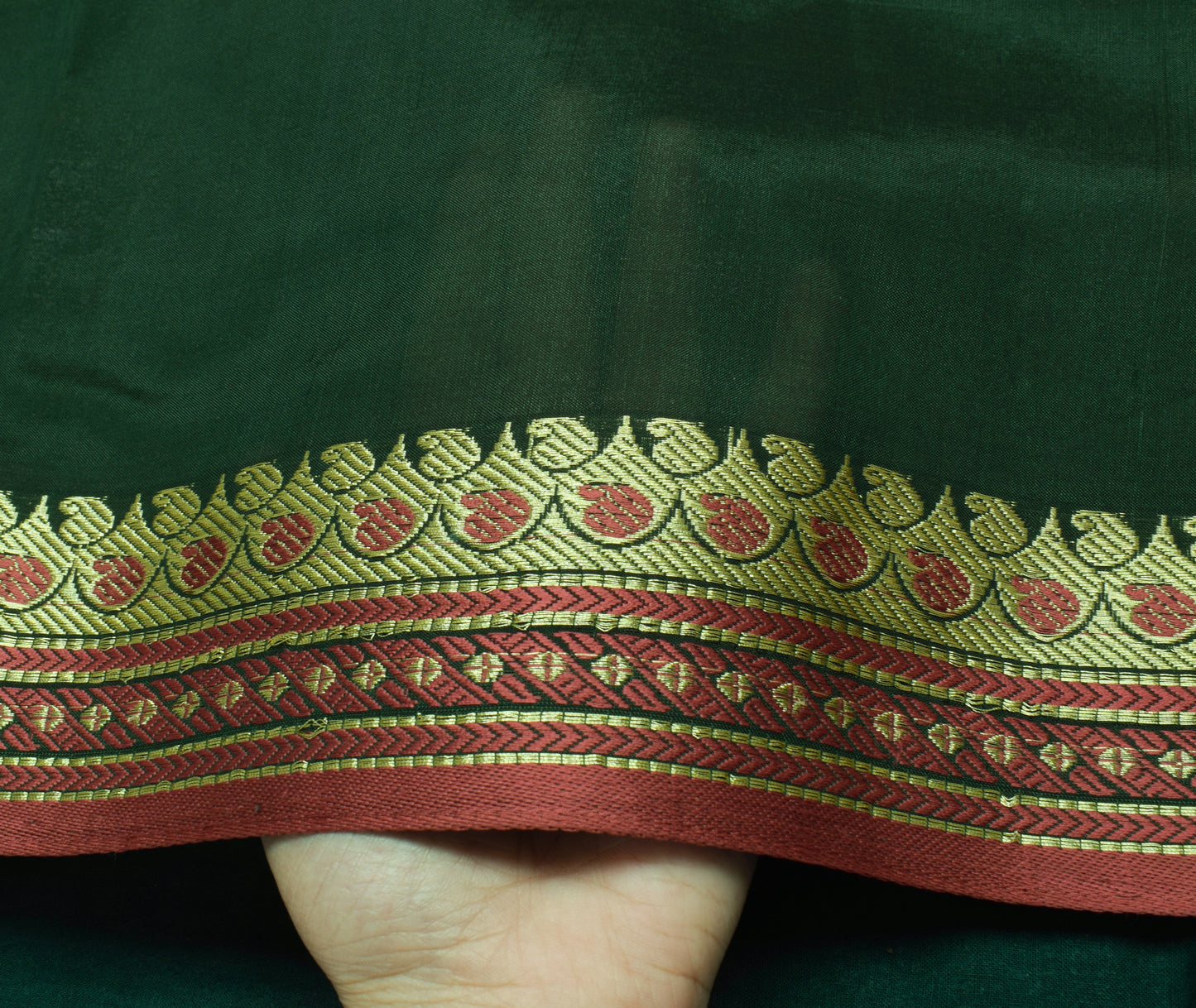 Sushila Vintage Indian Green Saree Blend Cotton Woven Sari 5 Yard Craft Fabric