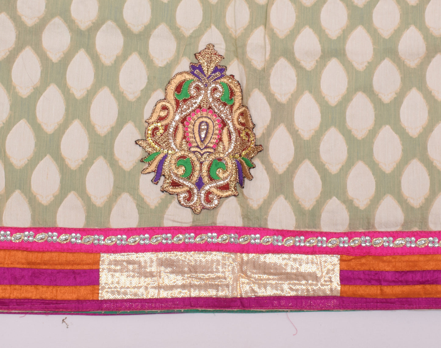 Sushila Vintage Indian Green Saree Pure Georgette Silk Applique & Patch Work Sari Craft 5 Yard Fabric