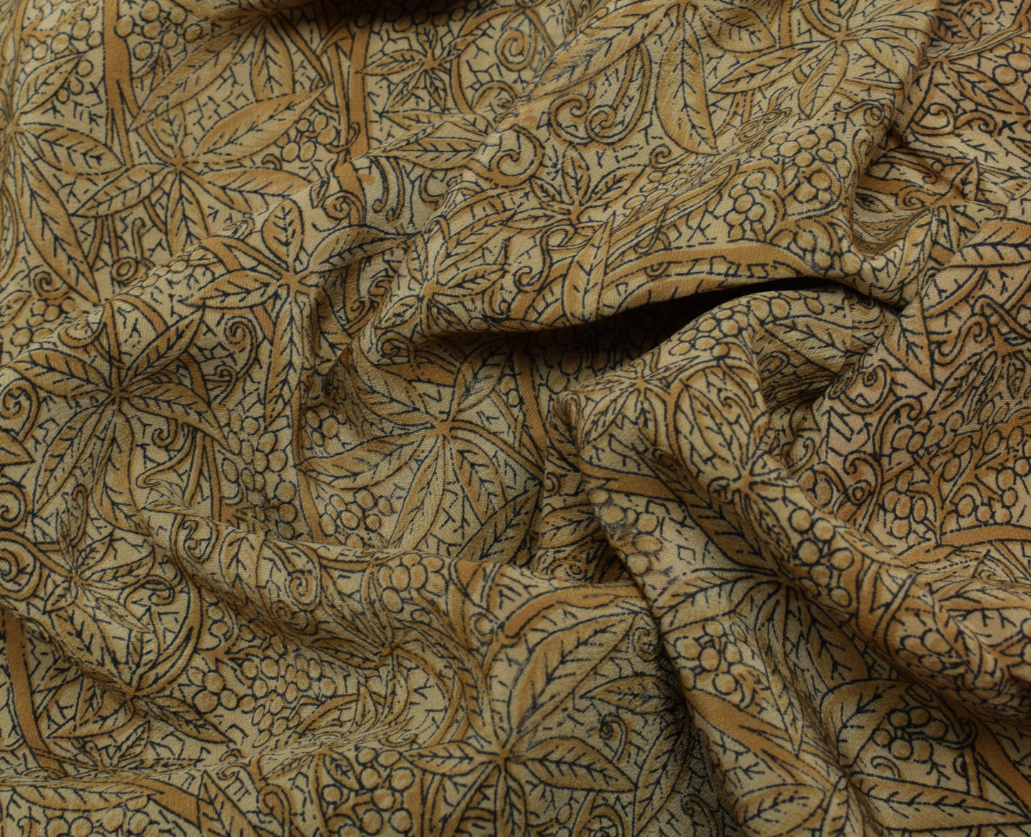 Sushila Vintage Cream Saree Pure Crepe Silk Printed Floral Sari Craft Fabric