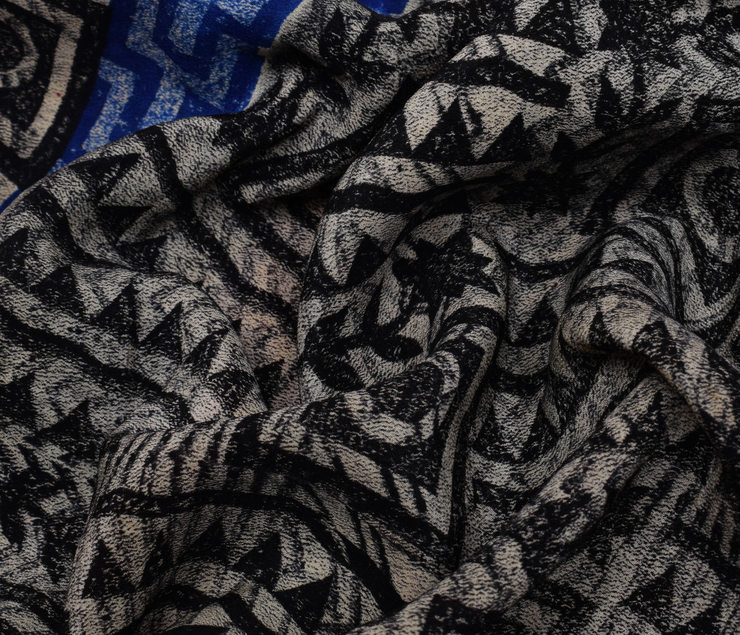 Sushila Vintage  Multi-Color Saree Pure Crepe Silk Printed 5 Yard Sari Craft Fabric