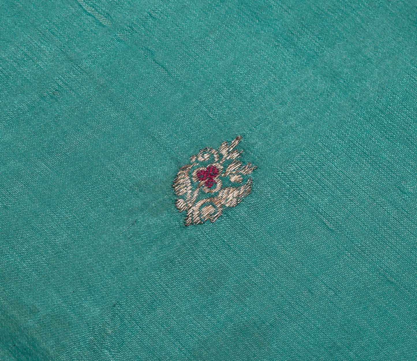 Sushila Vintage Indian Sari Remnant Scrap 100% Pure Silk Woven Craft Fabric