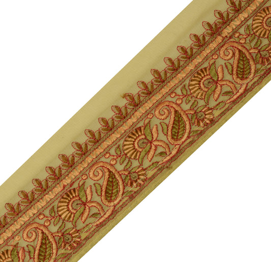 Sushila Vintage Cream Saree Border Indian Craft Sewing Trim Embroidered Lace