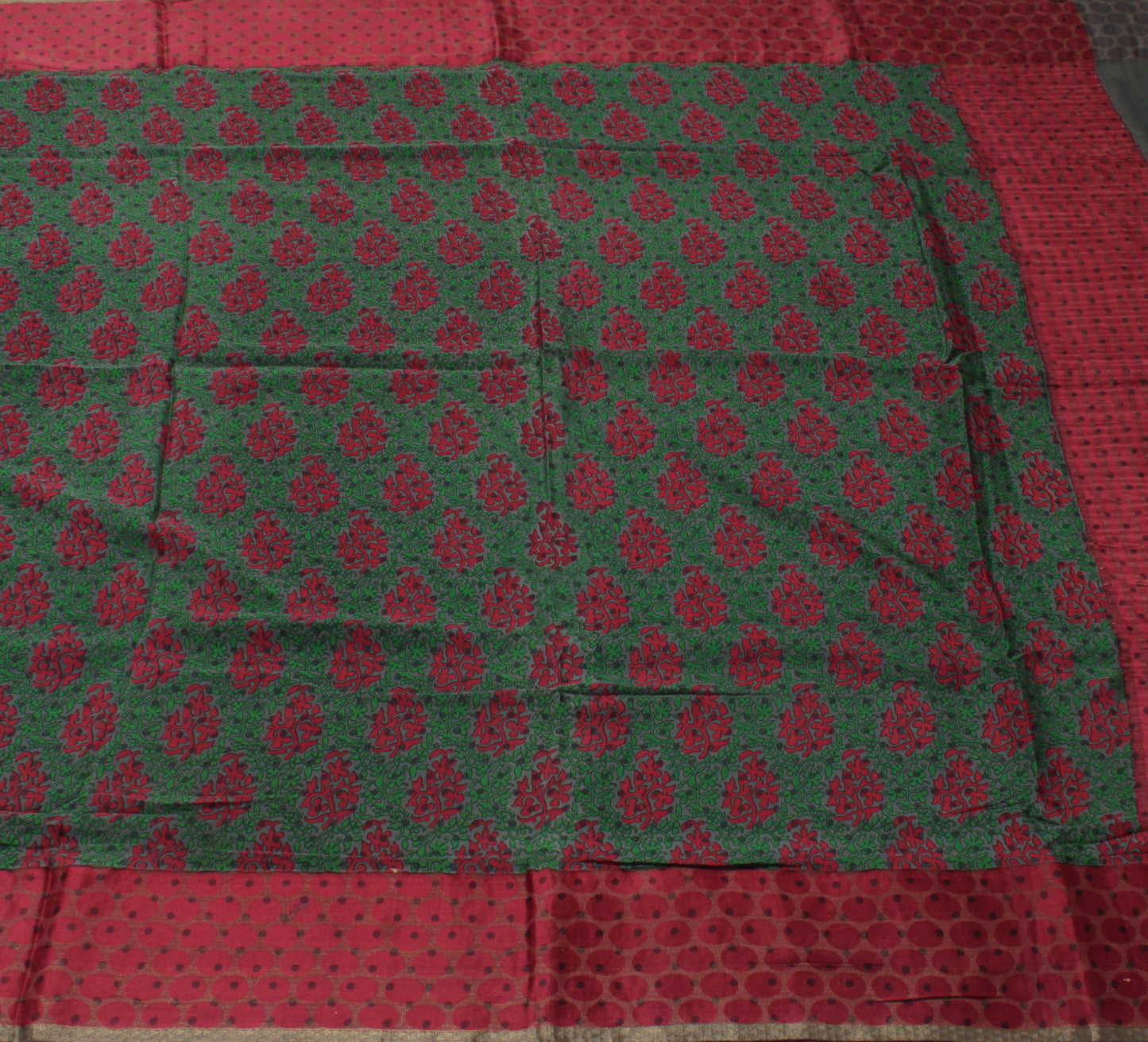 Sushila Vintage Green Saree 100% Pure Crepe Silk Printed Floral Soft Fabric