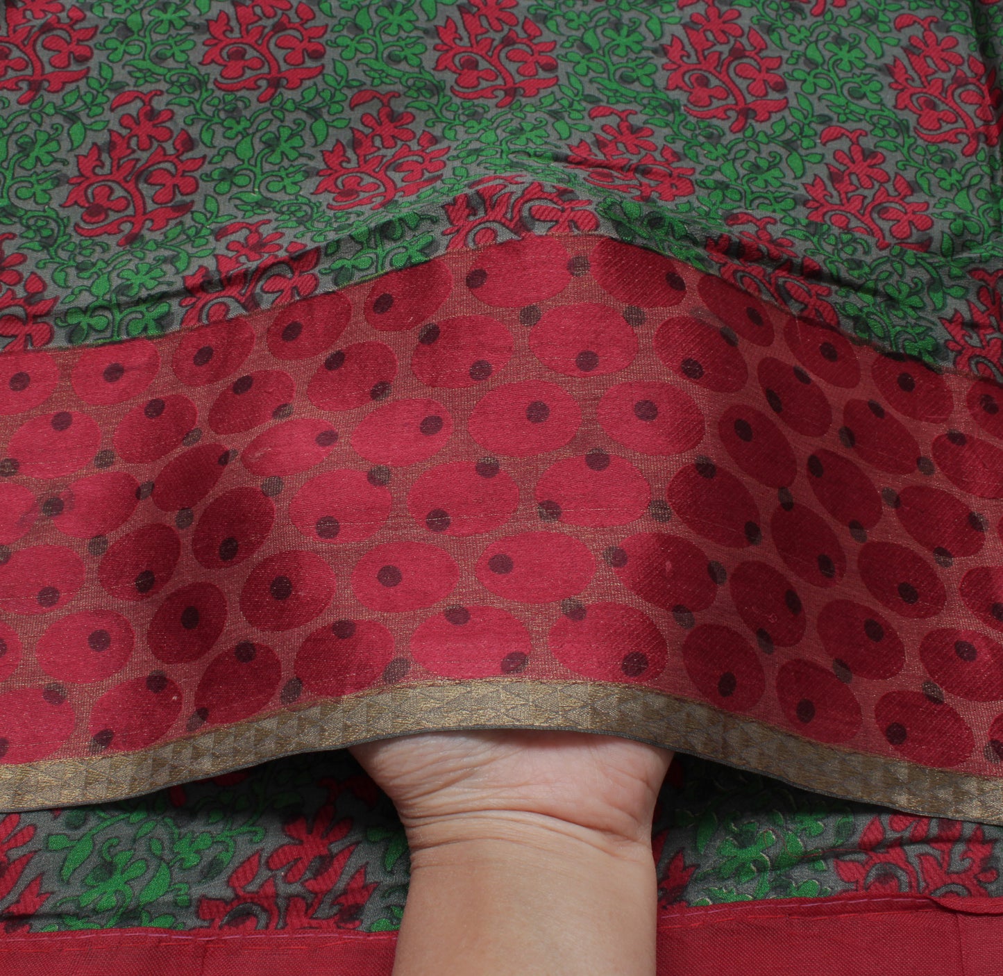 Sushila Vintage Green Saree 100% Pure Crepe Silk Printed Floral Soft Fabric